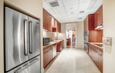 Wilshire Victoria Westwood Apartments