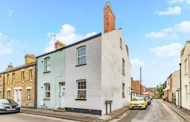 4 bed end terrace house to rent