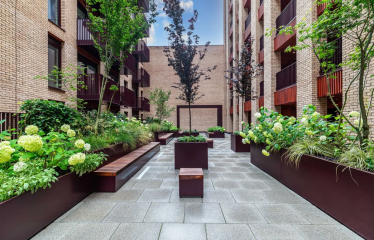 Baltic Yard 2 bed flat to rent