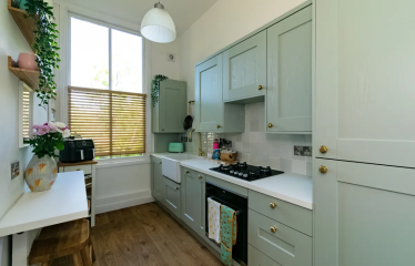 3 bed flat to rent  Aigburth Drive