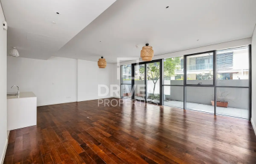 Building 9, Spacious Layout | Impeccably Maintained | Vacant