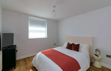 3 bed flat to rent  Aigburth Drive