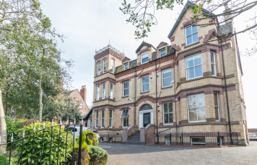 3 bed flat to rent  Aigburth Drive