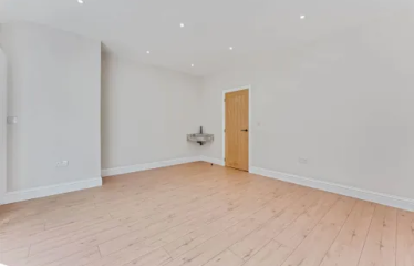 4 bed semi-detached house to rent Lichfield Drive, Prestwich M25