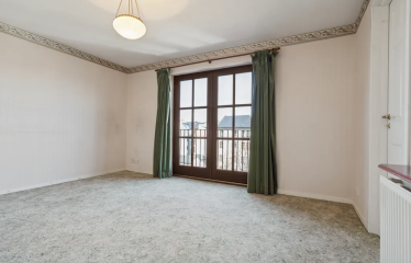 2 bed flat for sale St. Magdalenes, Linlithgow EH49