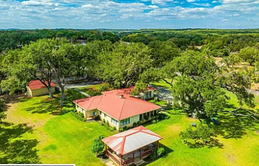 5055 Wayside Drive, Wimberley, TX 78676