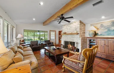 5055 Wayside Drive, Wimberley, TX 78676