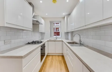 4 bed semi-detached house to rent Lichfield Drive, Prestwich M25