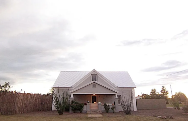 400 S Dean St, Marfa, TX 79843