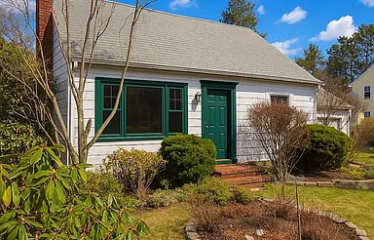 11 Mansion Drive, Hyde Park, NY 12538